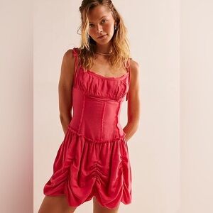 FREE PEOPLE 
Beachy Bustle Mini Dress - Size Large